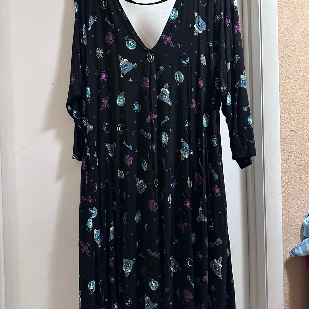 Torrid Black 3/4 sleeve “Haunted Mansion” dress WITH Pockets